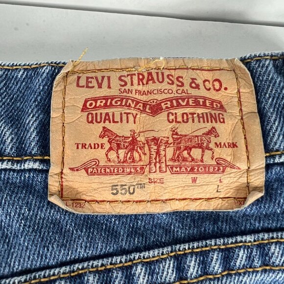 Y2K Levi's Jeans Women's Measured 32x31 550 Relaxed Tapered Blue Denim Tag 14 L - Picture 10 of 16